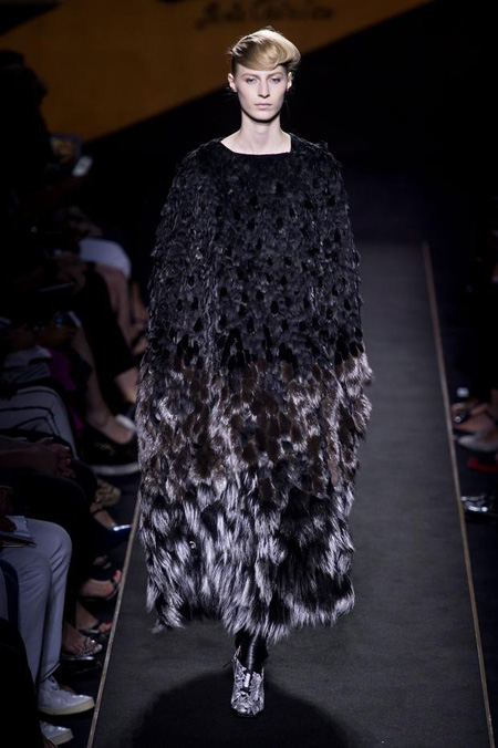 Silver Moon by Fendi Autumn/Winter 2015-2016 Haute Couture collection