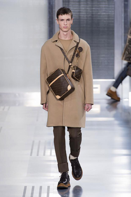 Louis Vuitton Fall 2016 Menswear collection, runway looks, beauty, models,  and reviews.