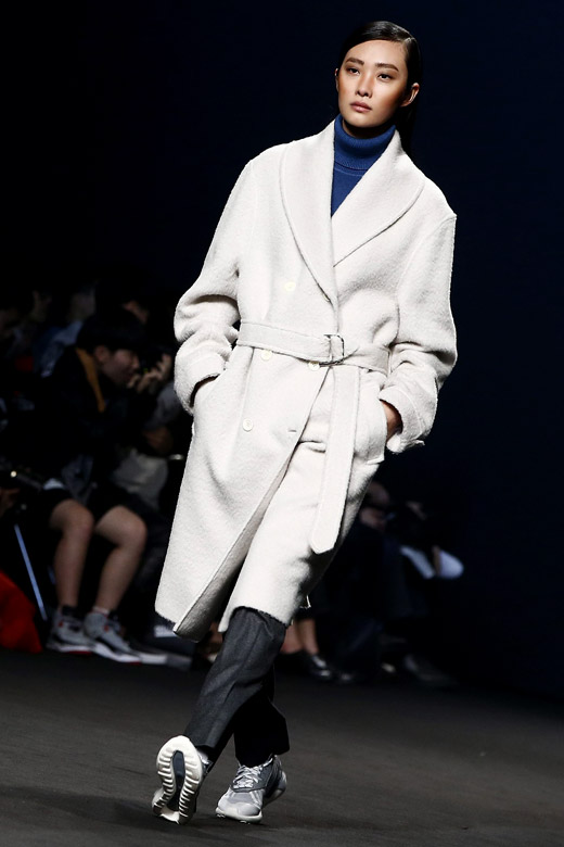 Seoul Fashion Week: Ordinary people Fall-Winter 2015/2016 collection