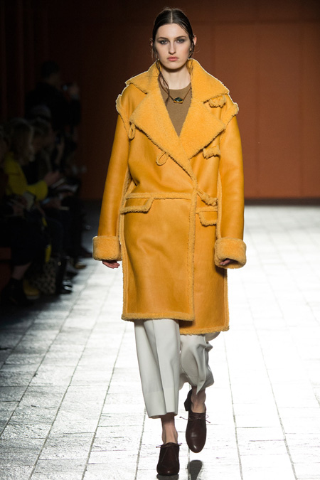 Fresh view of effortless but confident dressing in Paul Smith Fall/Winter 2015 during London Fashion Week