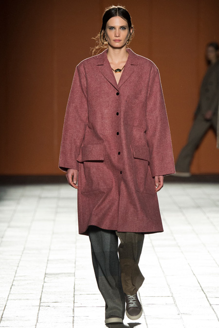 Fresh view of effortless but confident dressing in Paul Smith Fall/Winter 2015 during London Fashion Week