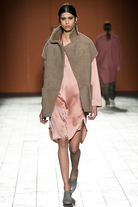 Fresh view of effortless but confident dressing in Paul Smith Fall/Winter 2015 during London Fashion Week