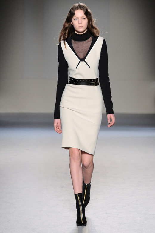 Paris Fashion Week: Roland Mouret Fall-Winter 2015/2016 collection