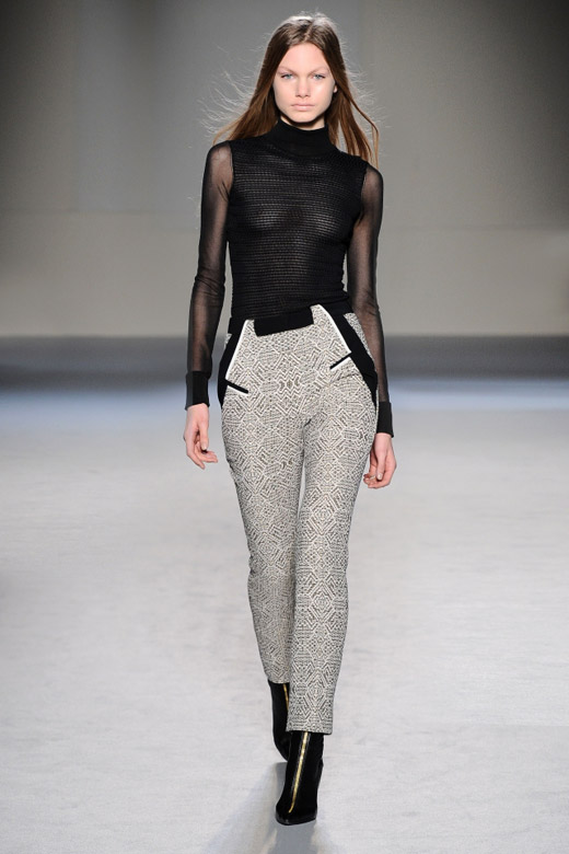 Paris Fashion Week: Roland Mouret Fall-Winter 2015/2016 collection