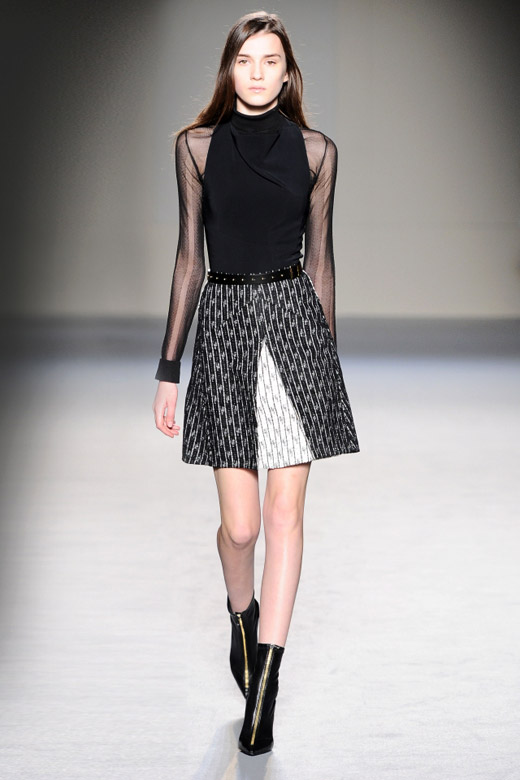 Paris Fashion Week: Roland Mouret Fall-Winter 2015/2016 collection