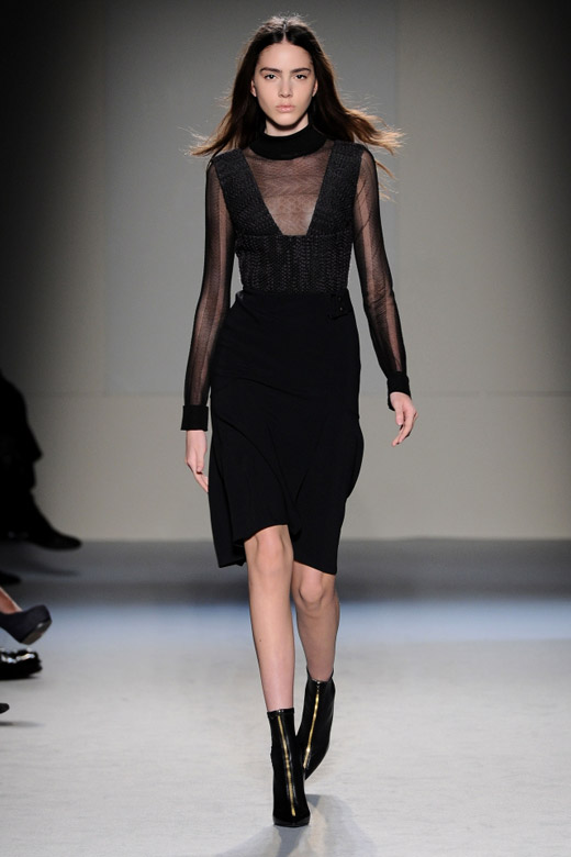 Paris Fashion Week: Roland Mouret Fall-Winter 2015/2016 collection