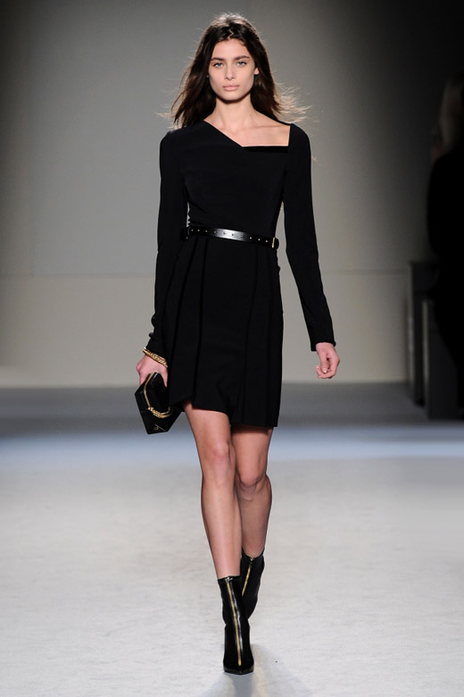 Paris Fashion Week: Roland Mouret Fall-Winter 2015/2016 collection