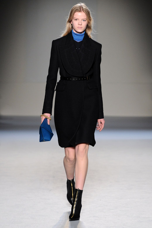 Paris Fashion Week: Roland Mouret Fall-Winter 2015/2016 collection