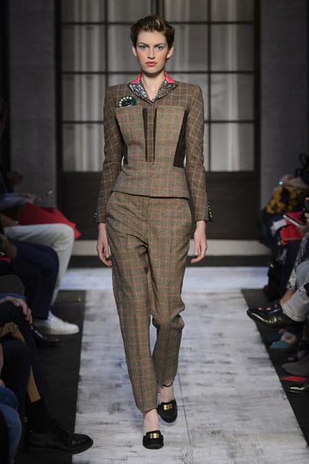 Schiaparelli Haute Couture Fall/Winter 2015-2016 collection