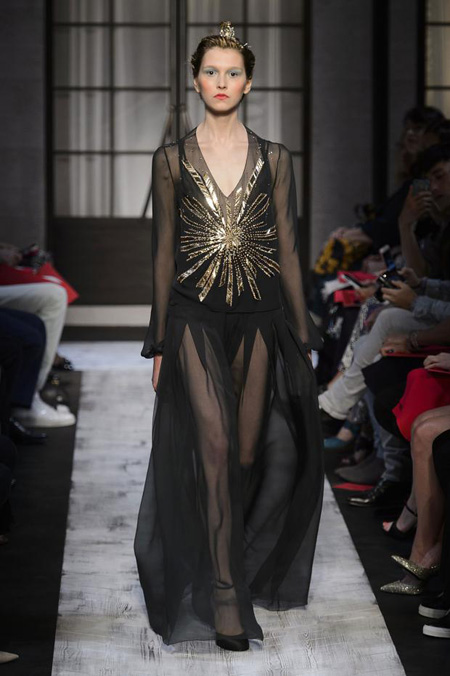 Schiaparelli Haute Couture Fall/Winter 2015-2016 collection