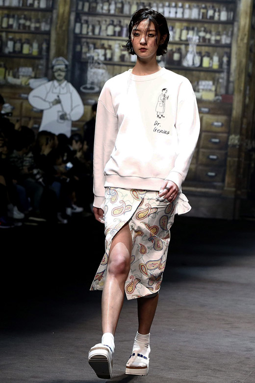 Steve J & Yoni P Fall-Winter 2015 collection at Seoul Fashion Week