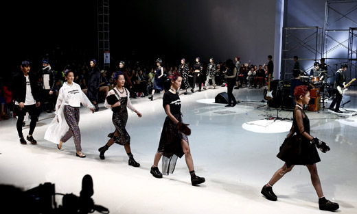Steve J & Yoni P Fall-Winter 2015 collection at Seoul Fashion Week