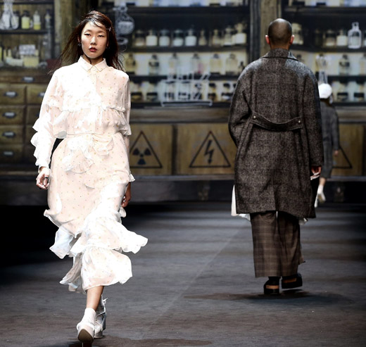 Steve J & Yoni P Fall-Winter 2015 collection at Seoul Fashion Week