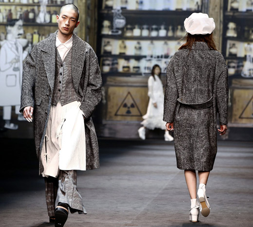 Steve J & Yoni P Fall-Winter 2015 collection at Seoul Fashion Week