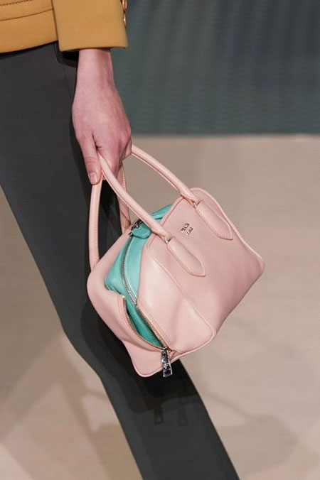 Най-странните модели дамски чанти за Есен-Зима 2015