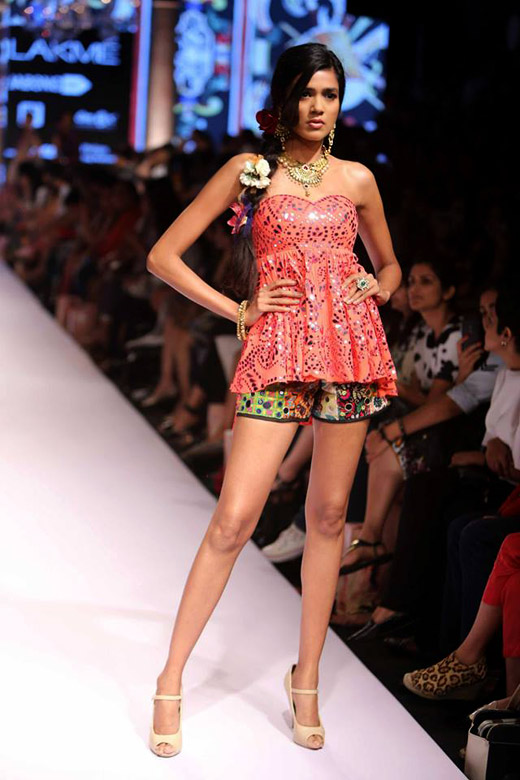 Lakme Fashion Week: Suneet Varma Summer-Resort 2015 collection