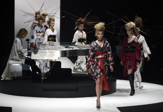 Tokyo Fashion Week showed the new face of kimono