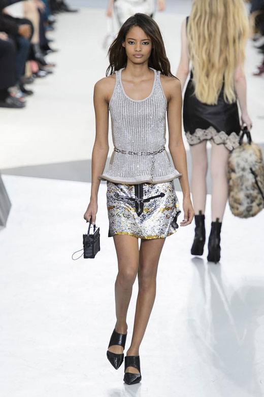 Fall/Winter 2015-2016 fashion trends: Shiny outfit