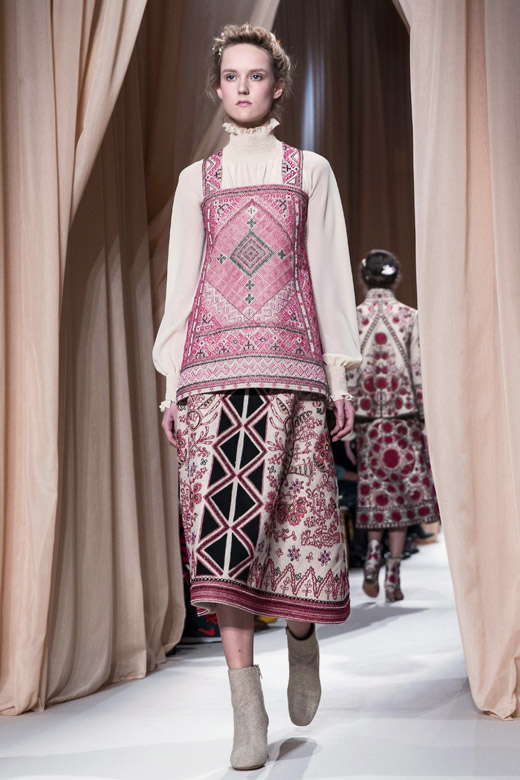 Spring-Summer 2015 Fashion trends: Eastern Folklore inspiration