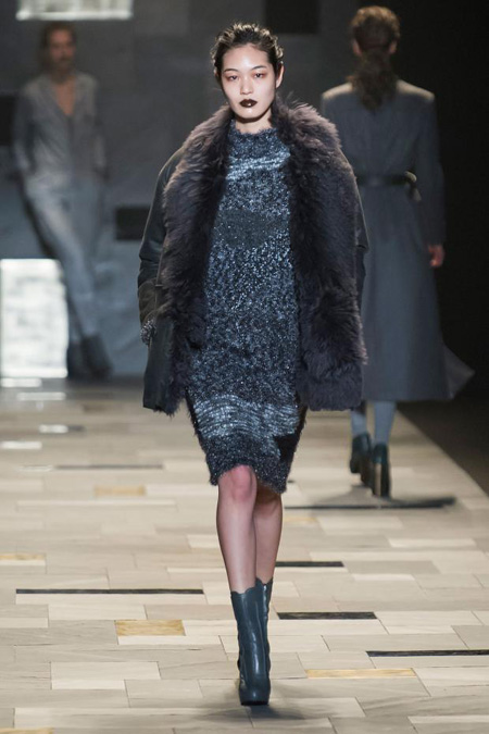 Sensuality and rigour by Trussardi Fall/Winter 2015-2016 womenswear ...