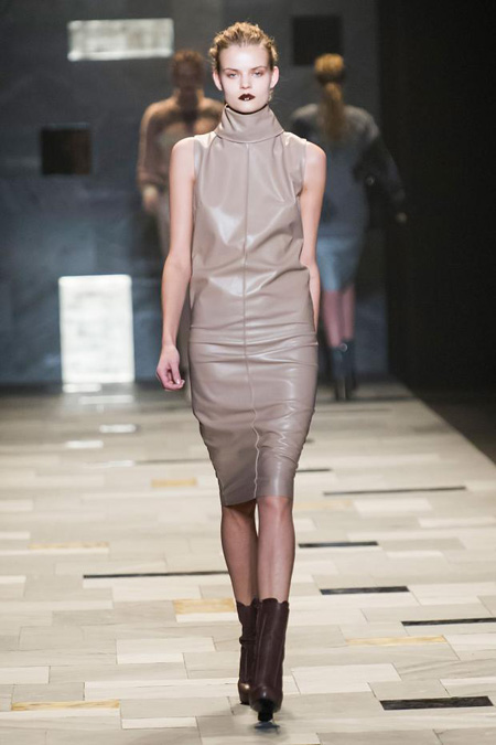 Sensuality and rigour by Trussardi Fall/Winter 2015-2016 womenswear collection