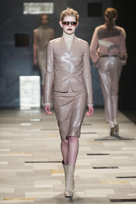 Sensuality and rigour by Trussardi Fall/Winter 2015-2016 womenswear collection