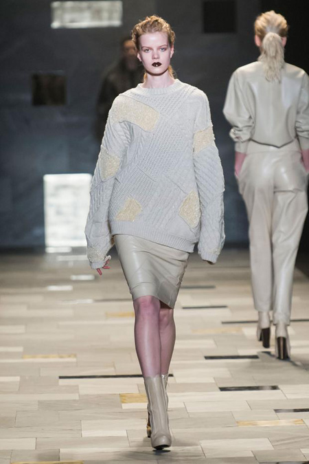 Sensuality and rigour by Trussardi Fall/Winter 2015-2016 womenswear collection