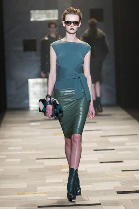 Sensuality and rigour by Trussardi Fall/Winter 2015-2016 womenswear ...