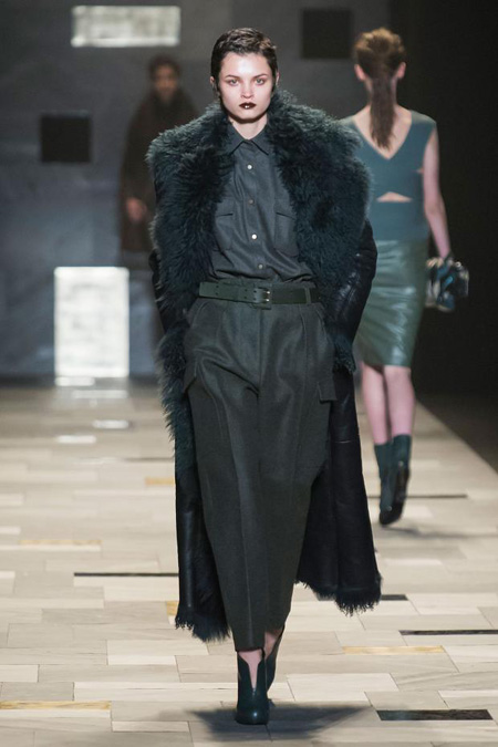 Sensuality and rigour by Trussardi Fall/Winter 2015-2016 womenswear collection