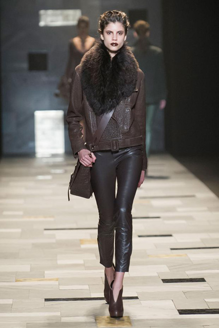 Sensuality and rigour by Trussardi Fall/Winter 2015-2016 womenswear collection