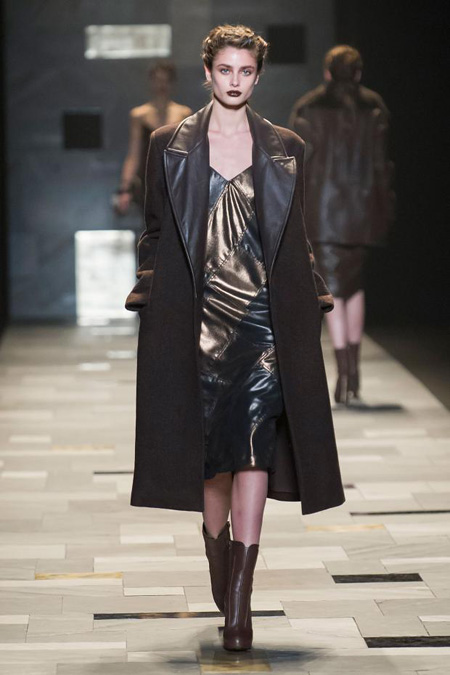 Sensuality and rigour by Trussardi Fall/Winter 2015-2016 womenswear collection