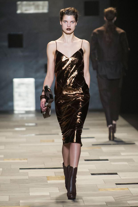 Sensuality and rigour by Trussardi Fall/Winter 2015-2016 womenswear collection