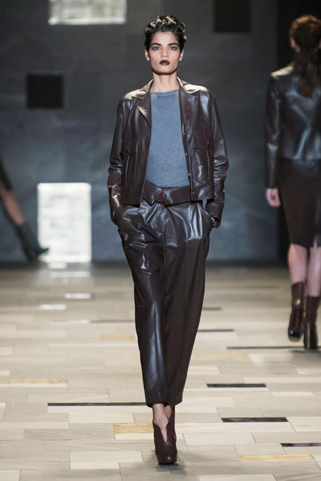 Sensuality and rigour by Trussardi Fall/Winter 2015-2016 womenswear collection