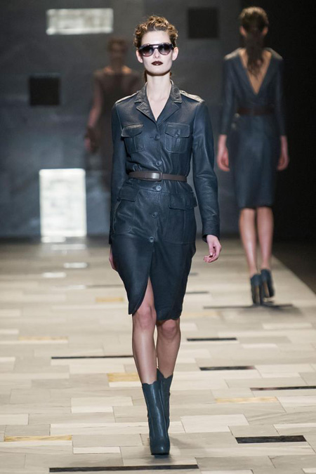 Sensuality and rigour by Trussardi Fall/Winter 2015-2016 womenswear ...