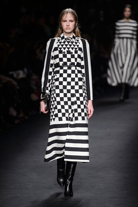 Valentino Autumn/Winter 2015-2016 women's collection at Paris Fashion Week