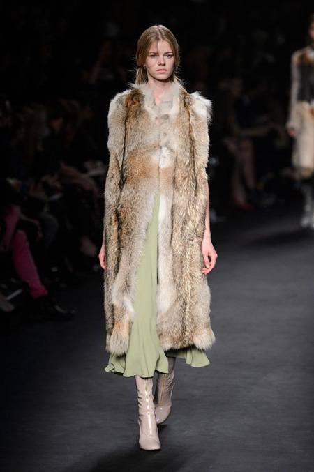 Valentino Autumn/Winter 2015-2016 women's collection at Paris Fashion Week