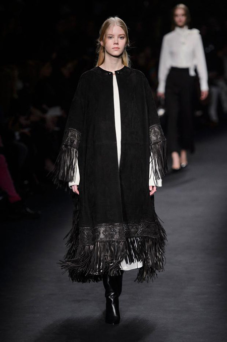 Valentino Autumn/Winter 2015-2016 women's collection at Paris Fashion Week