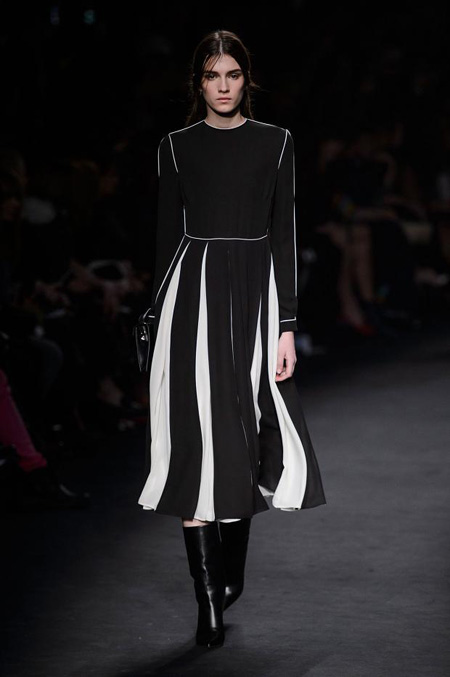 Valentino Autumn/Winter 2015-2016 women's collection at Paris Fashion Week