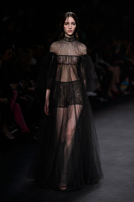 Valentino Autumn/Winter 2015-2016 women's collection at Paris Fashion Week