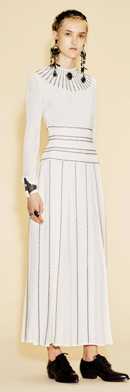 'The eye has to travel' - Valentino Resort 2016 collection