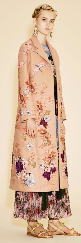 'The eye has to travel' - Valentino Resort 2016 collection