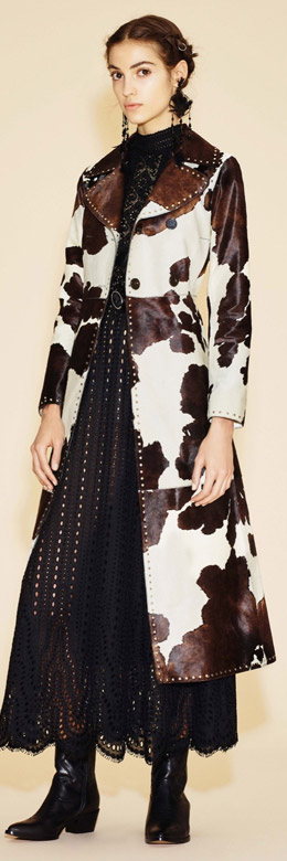 'The eye has to travel' - Valentino Resort 2016 collection