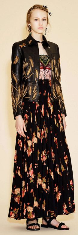 'The eye has to travel' - Valentino Resort 2016 collection