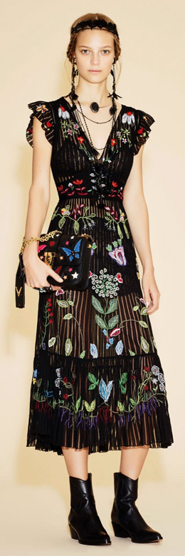 'The eye has to travel' - Valentino Resort 2016 collection