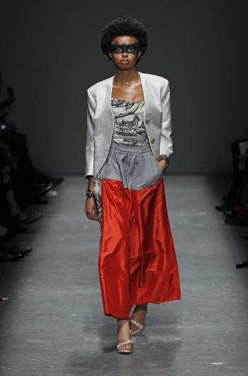 Another reflection of the world in Vivienne Westwood Red Label Spring-Summer 2016 collection