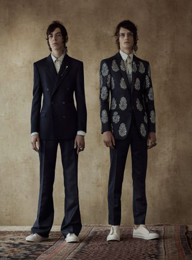 Alexander McQueen Spring/Summer 2017 collection - tailoring is the key