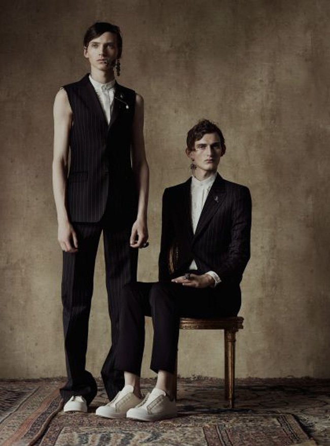 Alexander McQueen Spring/Summer 2017 collection - tailoring is the key