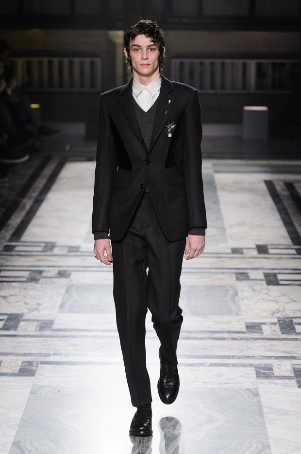 Alexander mcqueen mens outlet suits