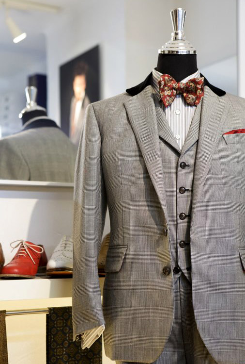Quality bespoke men's suits by Belgian tailor Aravinda Rodenburg
