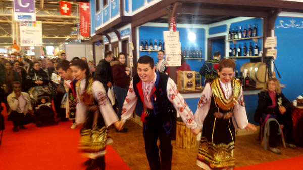 French in Paris crazy about Bulgarian folklore dances